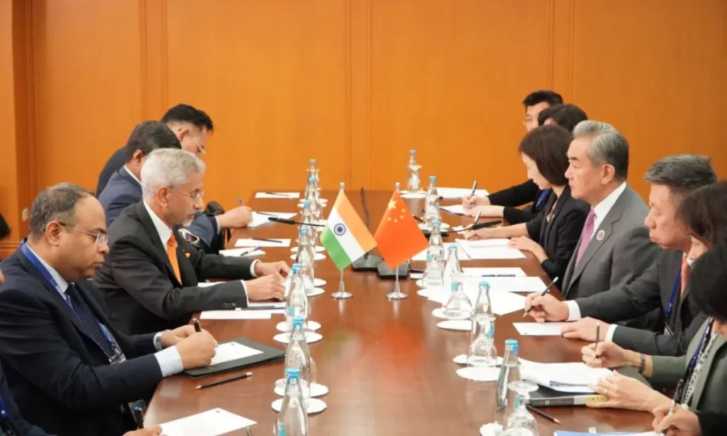 China e Índia buscam ampliar cooperação e fortalecer o Brics