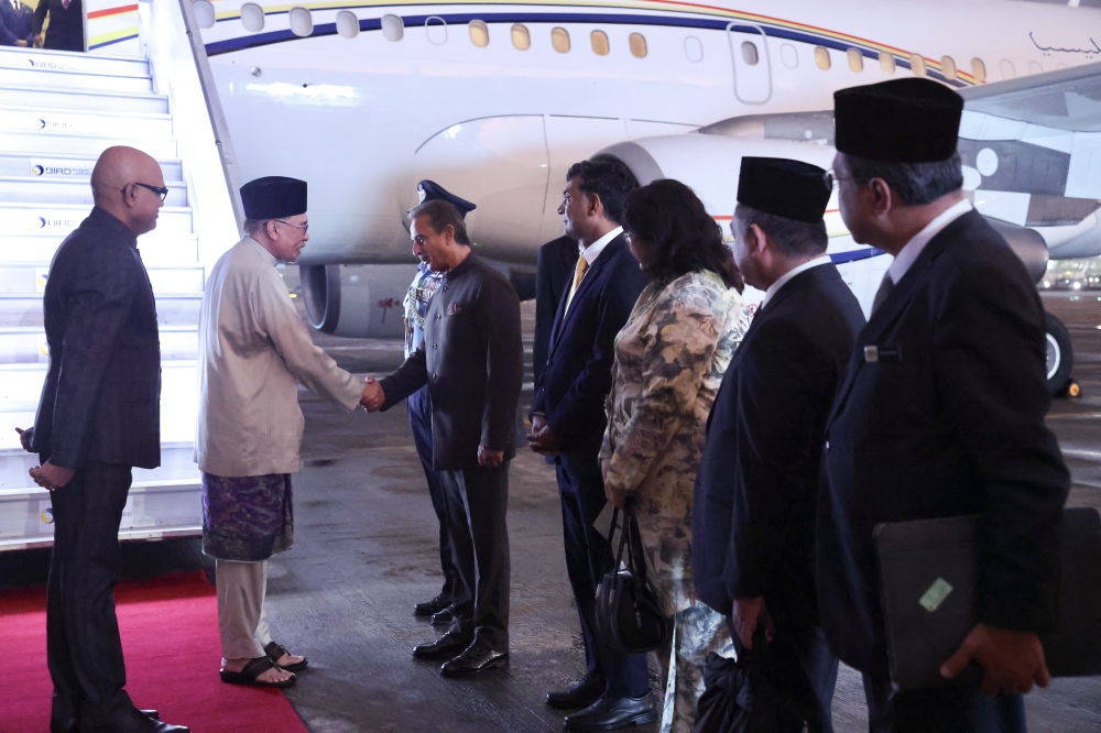 ‘Slayyy’: PM Anwar turns ‘Guru’ for Malaysia’s Brics diplomatic mission