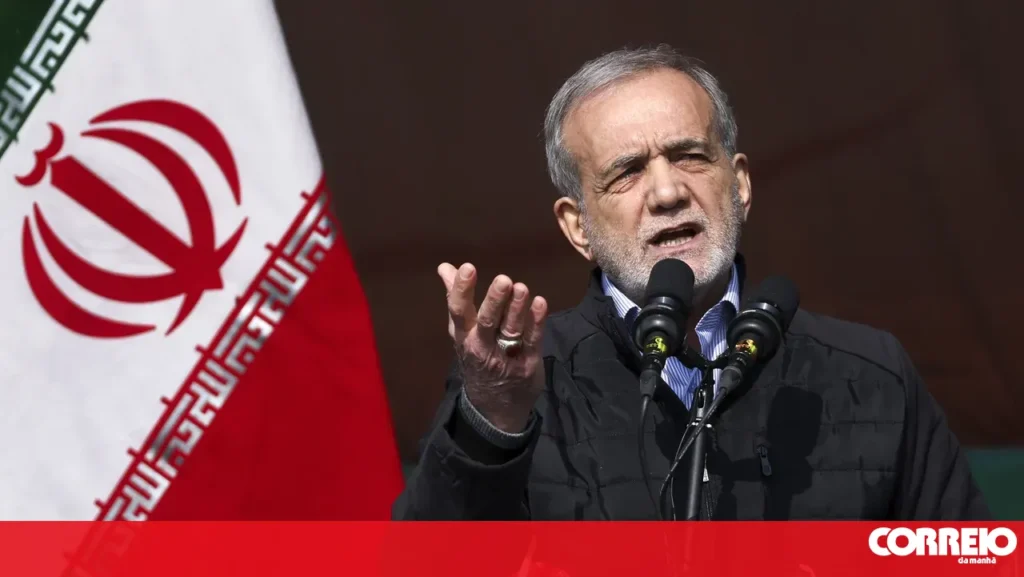 Presidente do Irão participará na cimeira de líderes dos BRICS na Índia em setembro