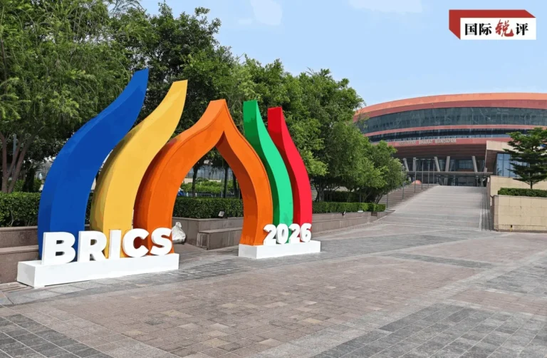 BRICS e OCX constroem novo multilateralismo sem líderes e subordinados, diz especialista
