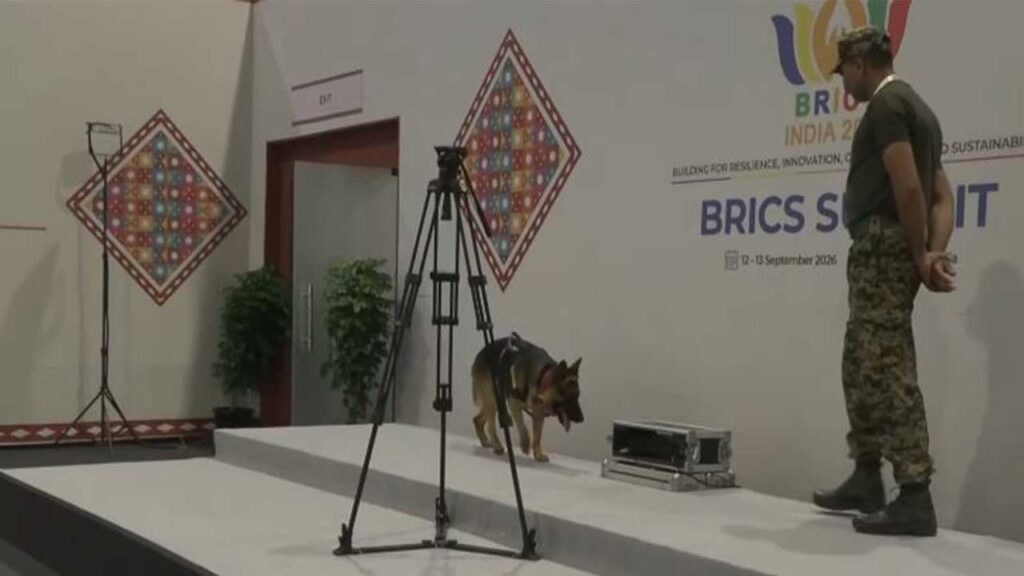 Bharat Mandapam Security: भारत मंडपम बना किला, चप्पे-चप्पे पर डॉग स्क्वॉड और पुलिस का पहरा