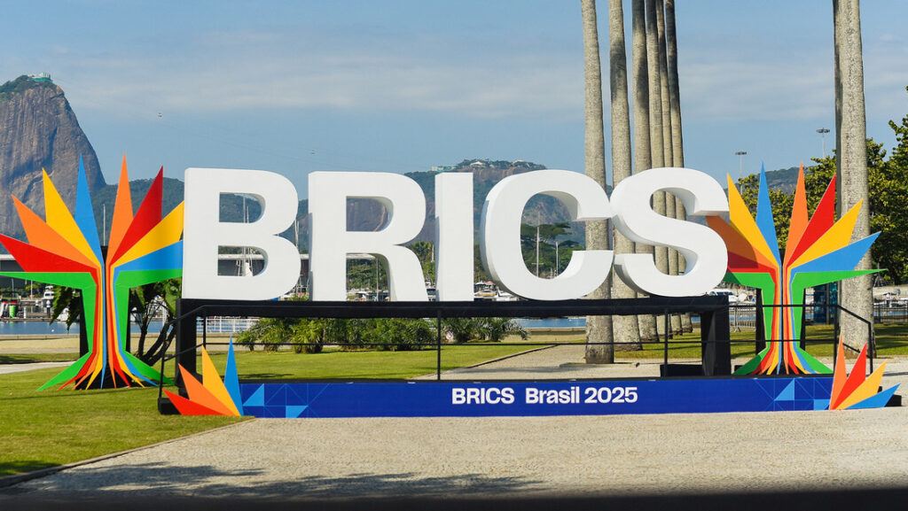 China: Los BRICS son "la primera línea del Sur Global"