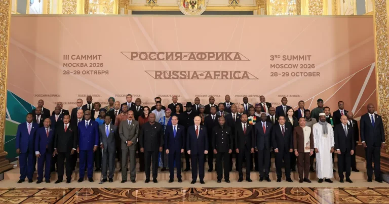 Vladimir Poutine mise sur le sommet des Brics pour accroître le poids de la Russie en Afrique